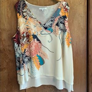 Sleeveless elegant tank